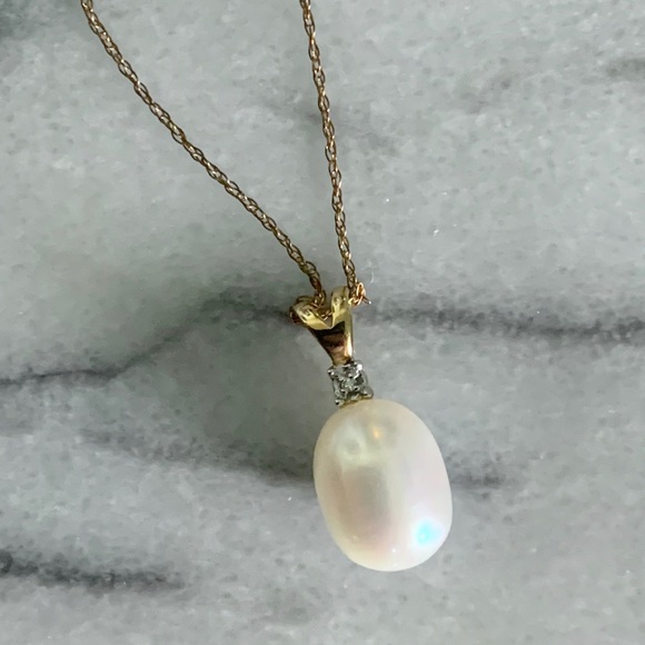 NWT Gold Necklace w/Pearl and Diamond Pendant - Picture 5 of 8